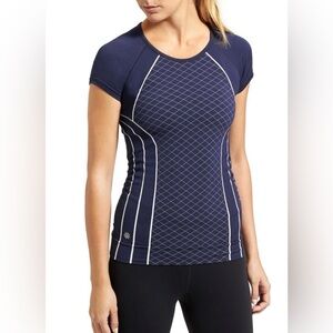 Athleta Short Sleeve Activewear Top Size M Workout Shirt